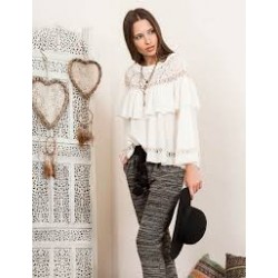 BLUSA VOLANTES NKN